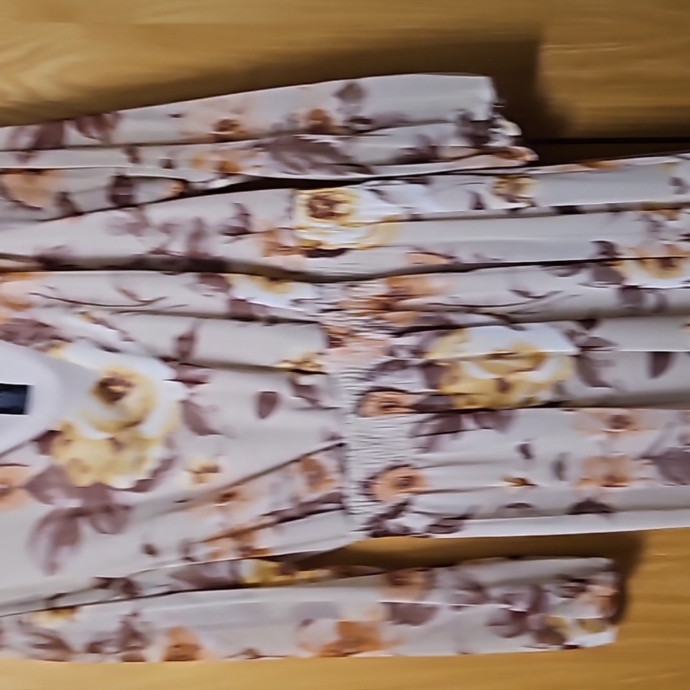 Dress Kate & Lily  12 flowers neutral colors